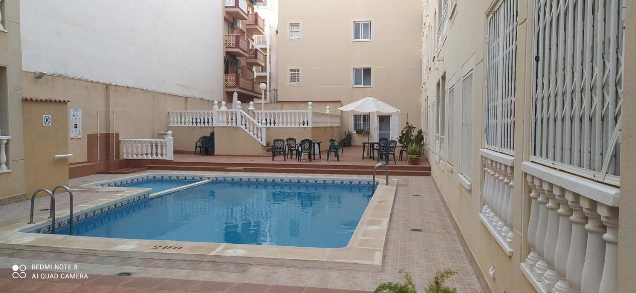Estudio Wifi Bano 1 Sofa Cama Doble Piscina Playa 100Mts Torrevieja Exterior foto
